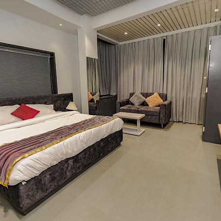 Hotel Mountain View Nashik Esterno foto