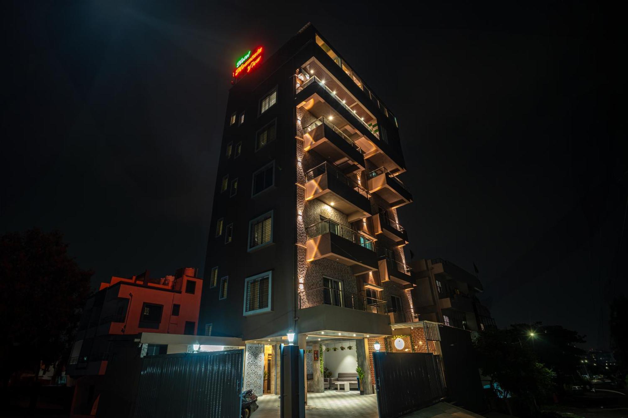 Hotel Mountain View Nashik Esterno foto
