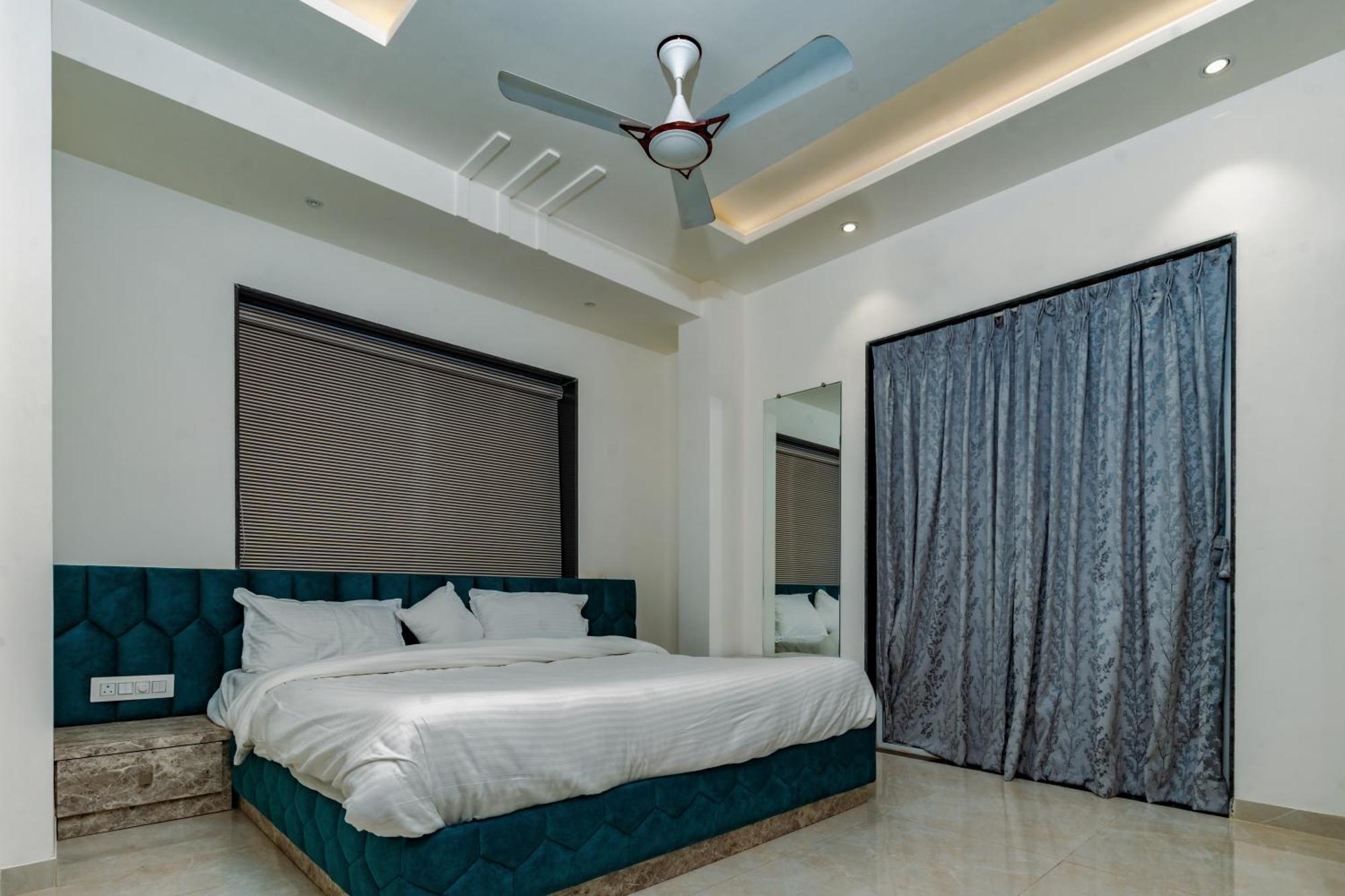 Hotel Mountain View Nashik Esterno foto